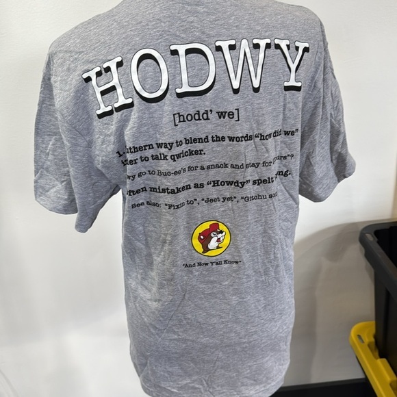 Buc-ee's NWT Gray Howdy Tee Shirt‎ - Picture 2 of 4